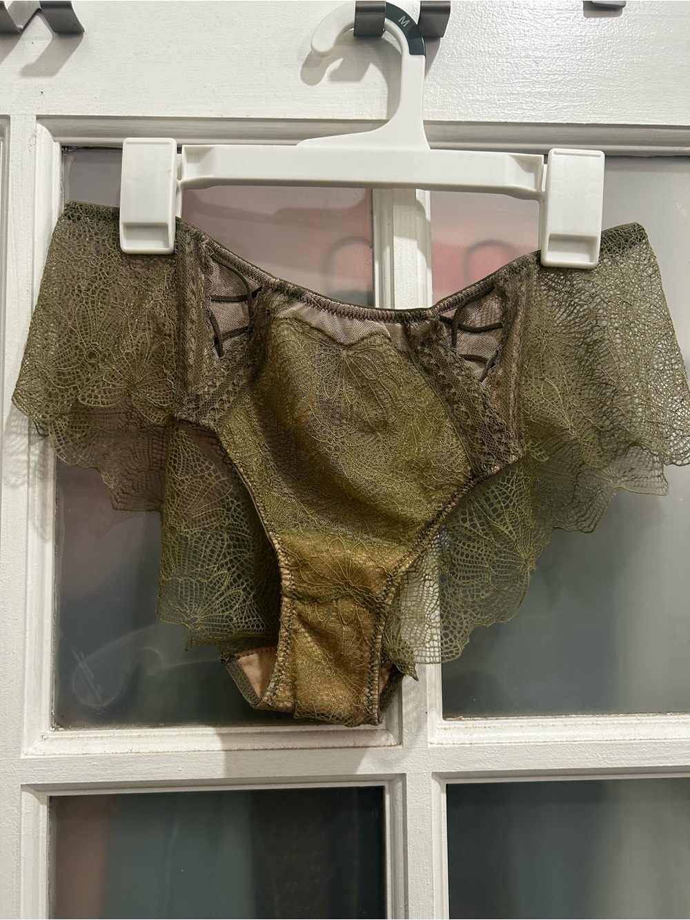 NEW! Victoria’s Secret Green Very Sexy Cheeky Lace Panty Size Large